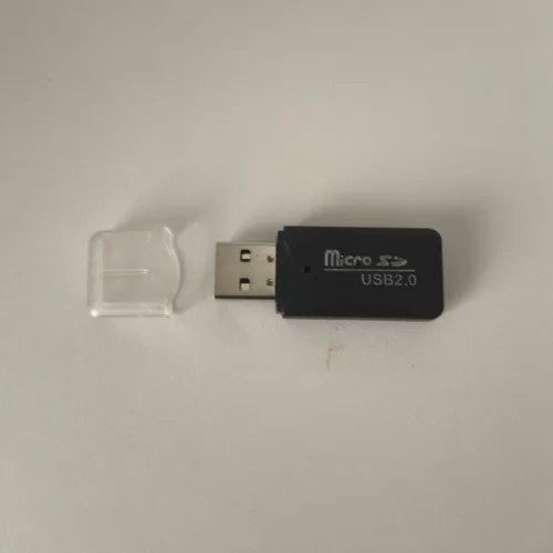 Tarjeta de Memoria, 16GB de Capacidad con Lector de Tarjeta y Adaptador USB 2.0